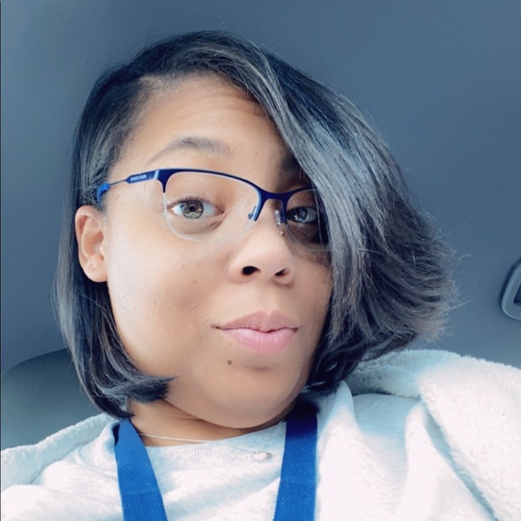 Meet your Posher, Chell - Picture 1 of 1